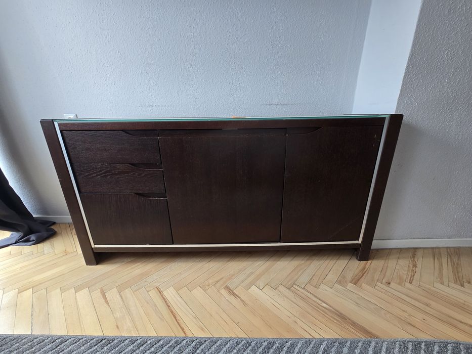 Komplet mebli komoda i 2 słupki