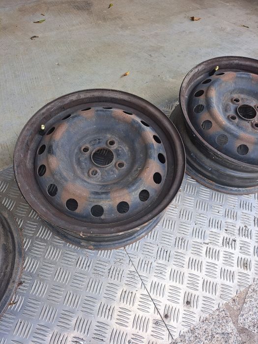 3 jantes Toyota Yaris 2007