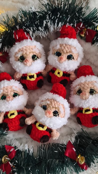 Mikołaj, maskotka szydełkowa, breloczek.Boże Narodzenie ozdoby