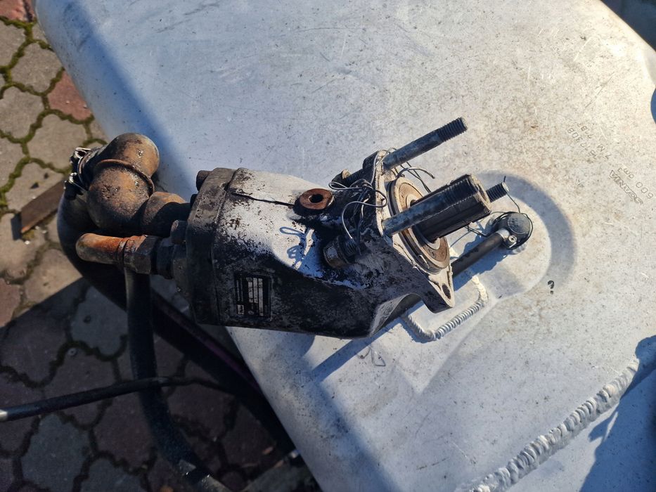 pompa tłoczkowa skośna hydraulika wywrot hds pompa parker