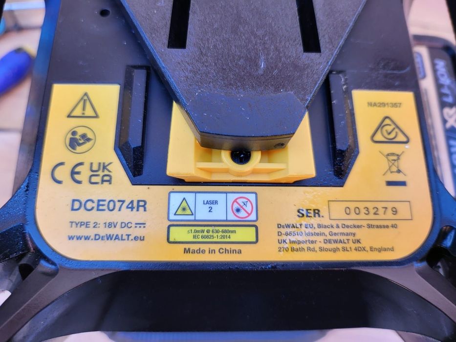 DeWalt DCE074R - laser samopoziomujący 360°