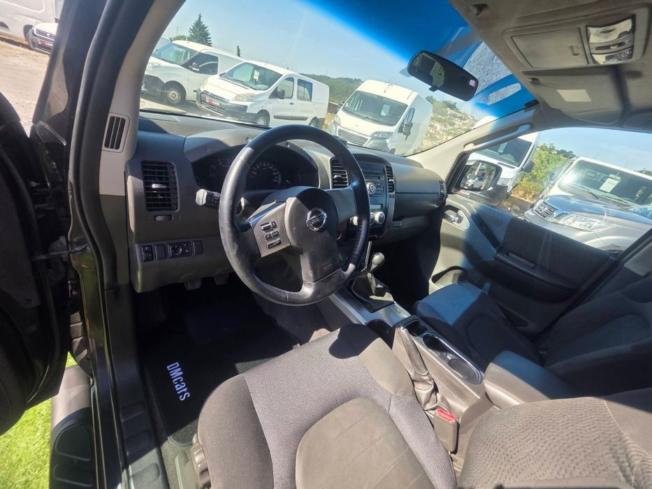 Nissan Navara   2.5 cc,  190 cv
