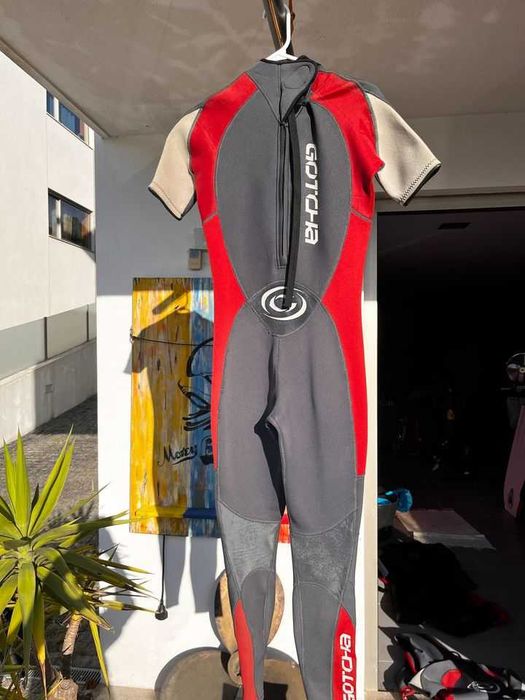 Gotcha short sleeve wetsuit 2mm backzip XS