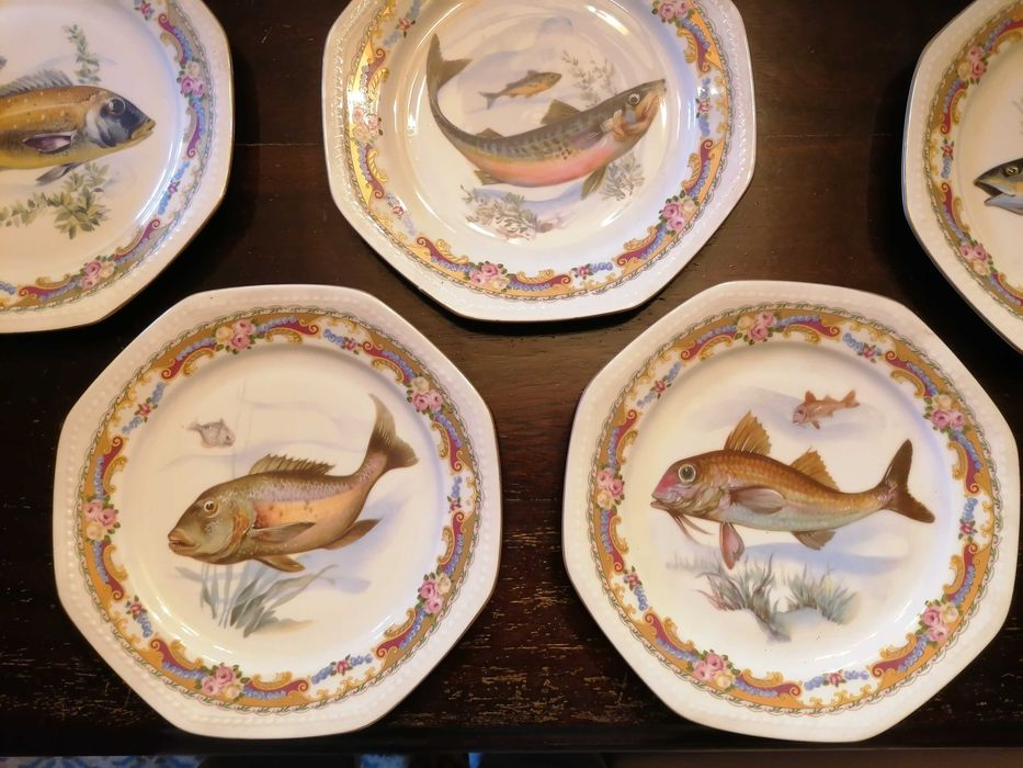 Fish Plates and Serving Platter424542334448445442