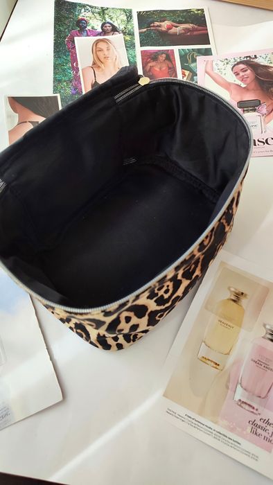 Велика леопардова косметичка victoria's secret vs