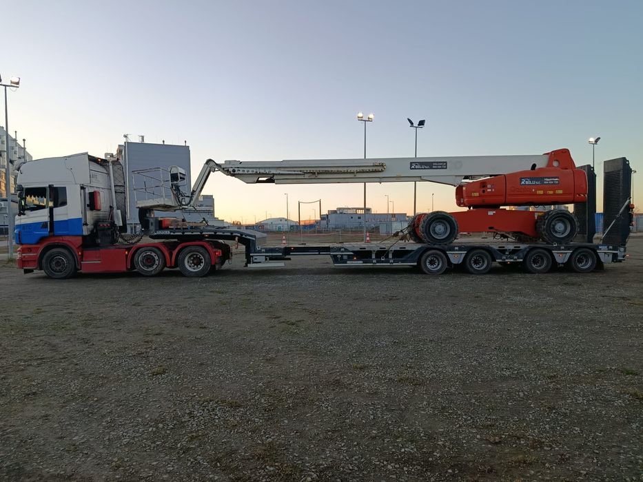 Wynajem NACZEPA Niskopodwoziowa laweta