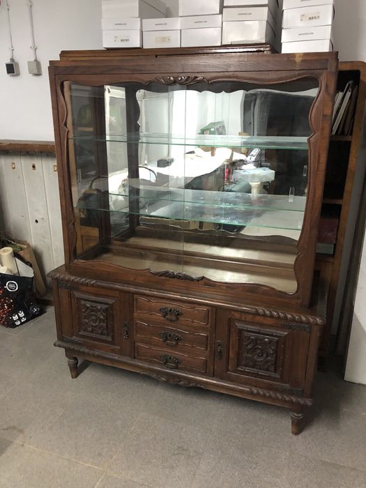 Louceiro / vitrine antigo