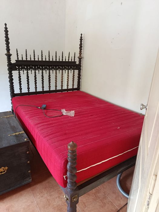 Cama bilros com colchão. Colchão com comando