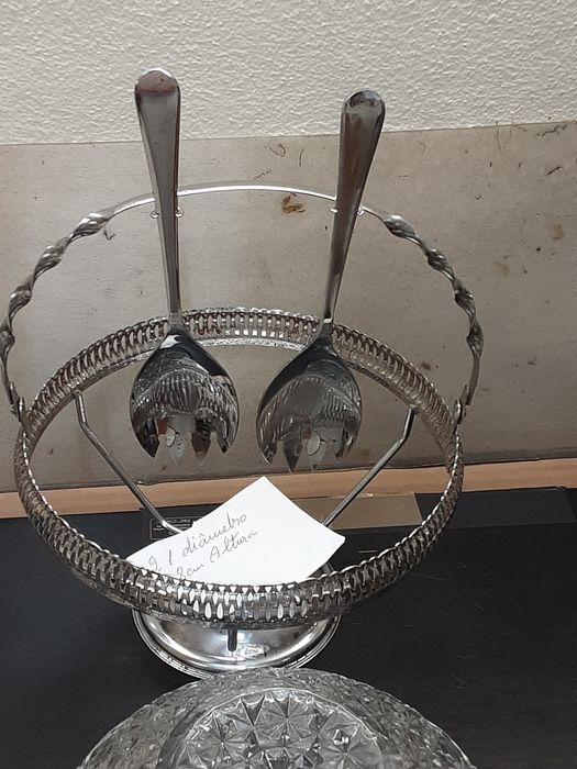 Molheira dá para saladeira também