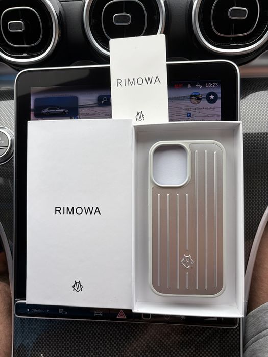 ETUI do iphon 17 Rimova
