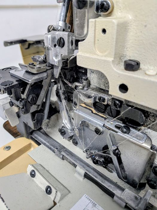 Máquina corte e cose, JUKI - MO-6714s (Trifásica)