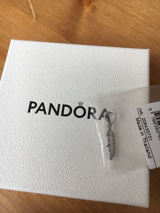 Charms piórko Pandora