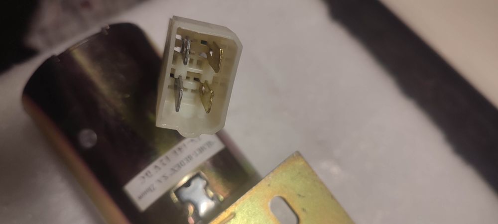 Silnik wycieraczek ZN-181 12V STAR 266