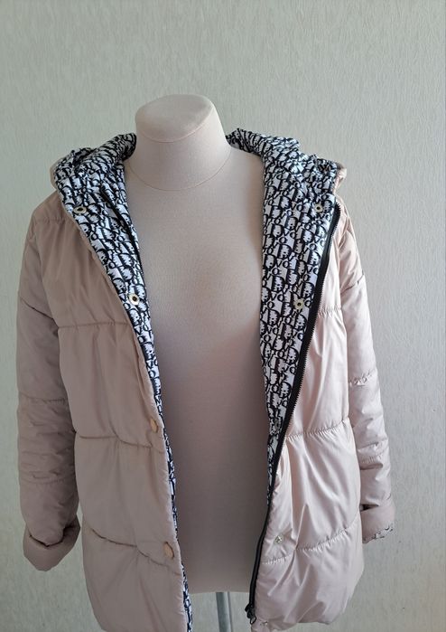 Куртка жіноча с рюкзаком