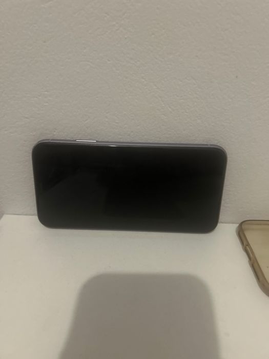 Telefon iPhone 11