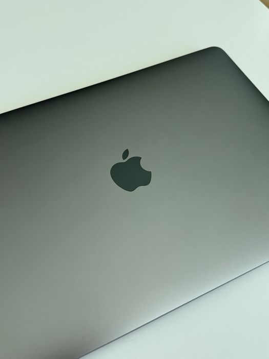 MacBook Pro 13" M1 (2020) – 8GB – Bateria 94%