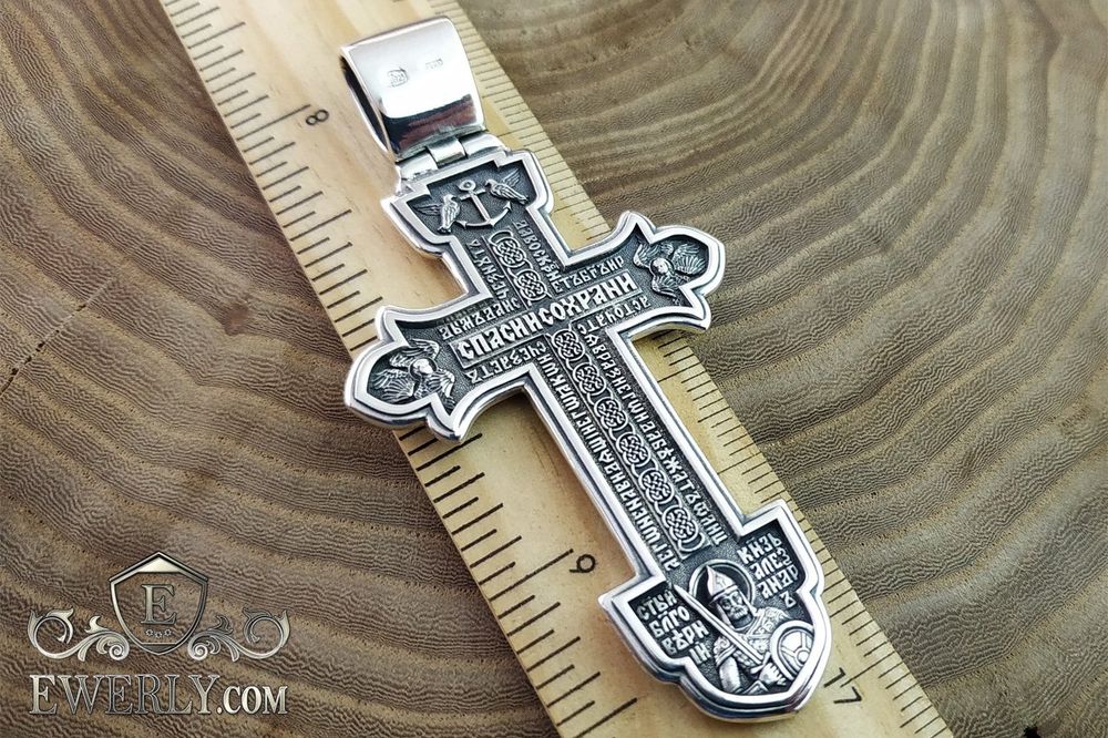 Серебряный крестик Александра Усика. Срібний хрестик чоловічий
