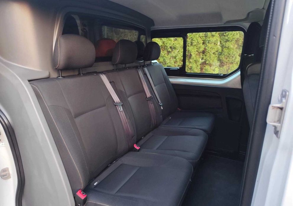 У продажі авто з ЄС Renault Trafic L2H1 2,9t Pack Clim 2016 року.