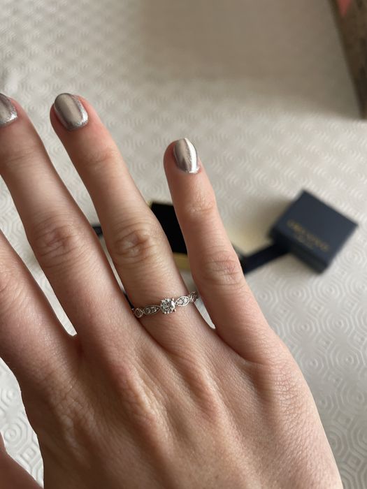 Anel de ouro branco 9k