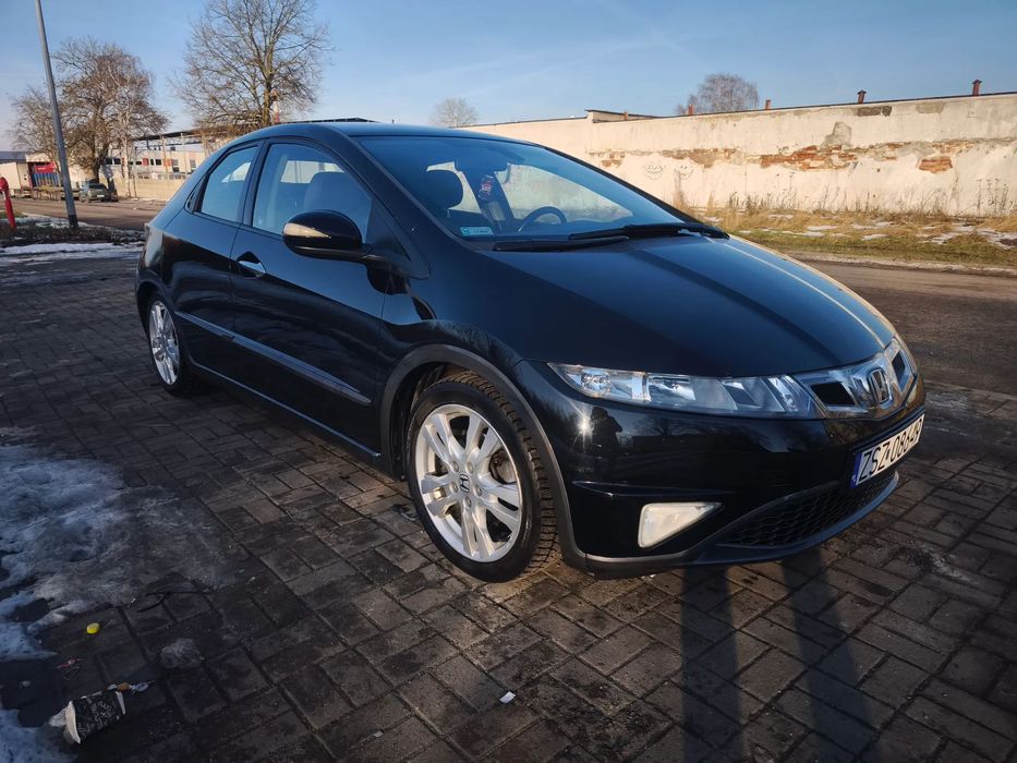Honda Civic VIII 1.8 Sport