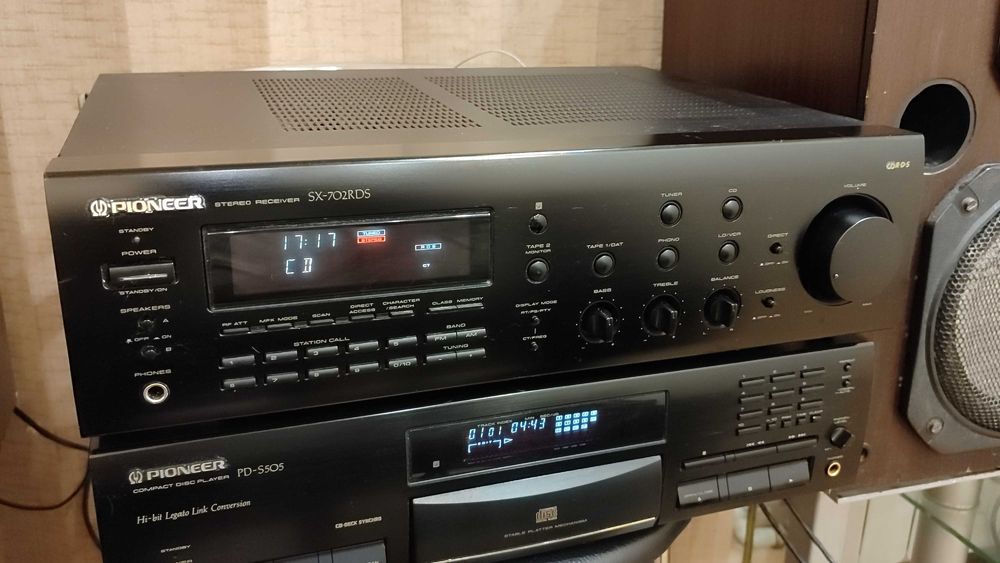 Усилитель-Ресивер  Pioneer SX-702. Звук !