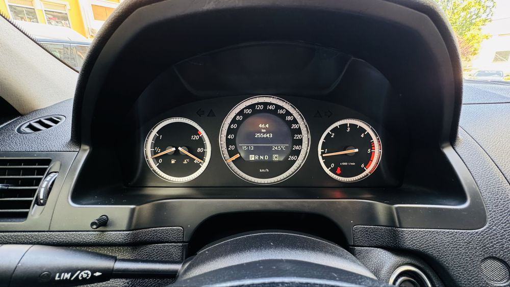 Mercedes-Benz C 220 — fotografia 6