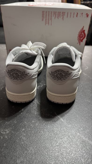 Nike Air Jordan 1 Low 85 „Neutral Grey” rozmiar 40, wkładka 25 cm.