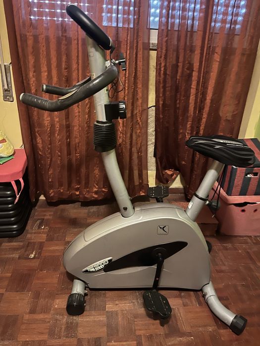 Bicicleta estática MG 2000 perfeita para domicilio