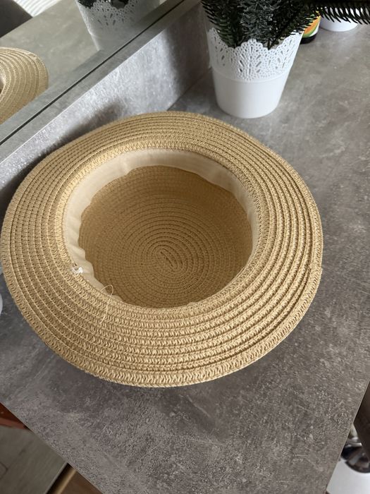 Шляпа ,карелюх для дівчинки