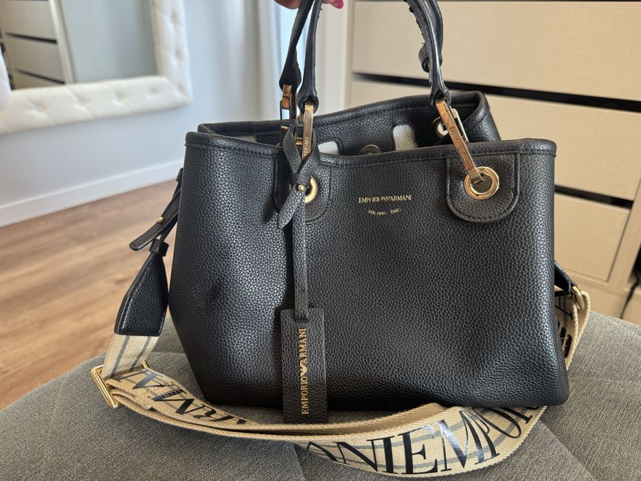 Mala preta Emporio Armani