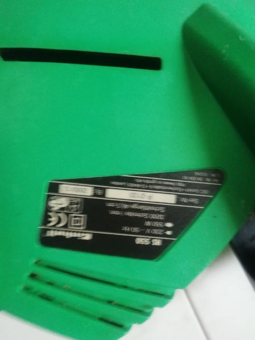 Corta sebes a funcionar