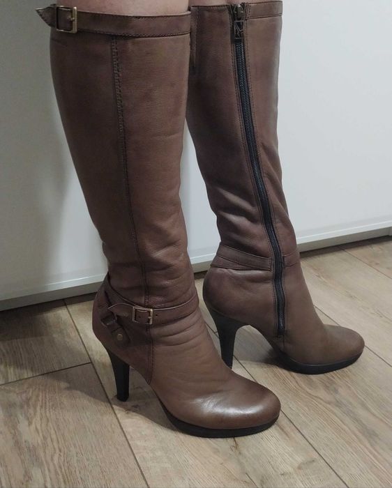 Skórzane kozaki firmy Tamaris 40
