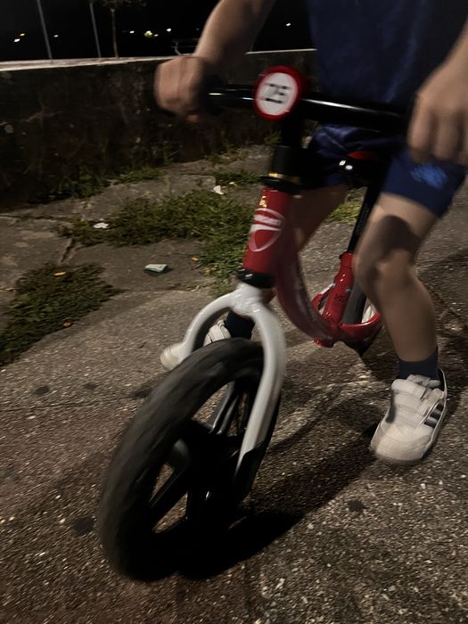 Bicicleta de equilibrio chicco