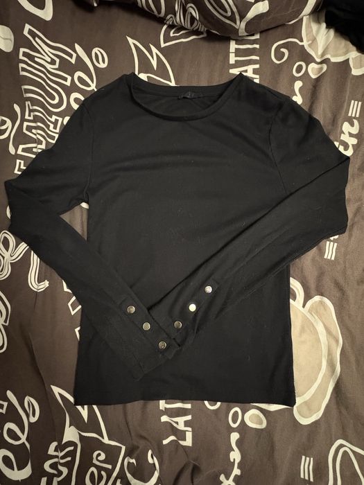 черная кофточка