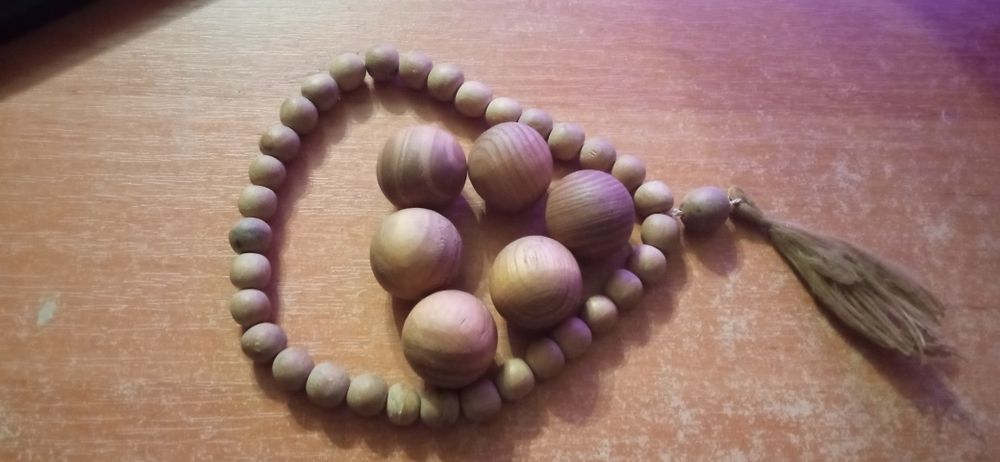 Продам чётки деревянные и 6 шариков релакс