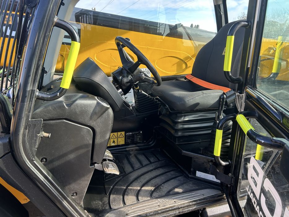 Телескопічний навантажувач JCB 535-95