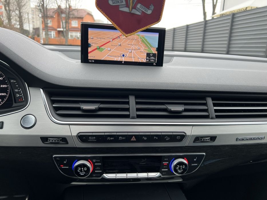Авто Audi Q7 3.0 TDI