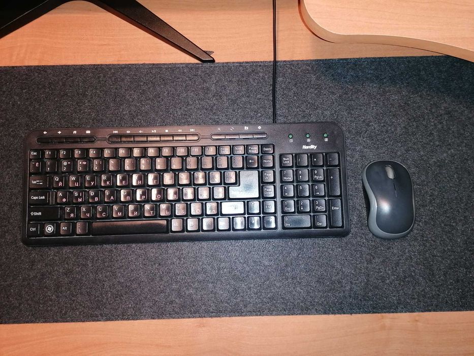 продам игровой ПК монитор колонки клавиатура мышка