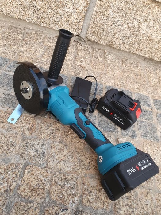 Rebarbadora Média a Bateria 21V Brushless c/ 2 Baterias (Nova)