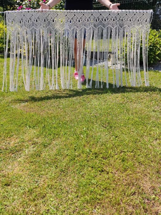 Makramowa firana do okna w stylu Boho