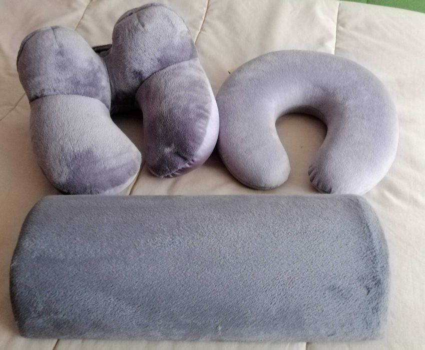 Almofadas confortáveis e macias para apoio pescoço e pernas