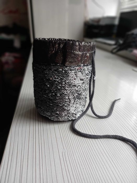 Класснючая дизайнерская сумка с меха