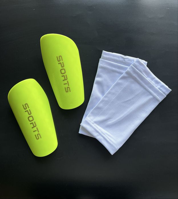 Комплект 2в1 футбольні щитки з тримачами футбольные щитки захист