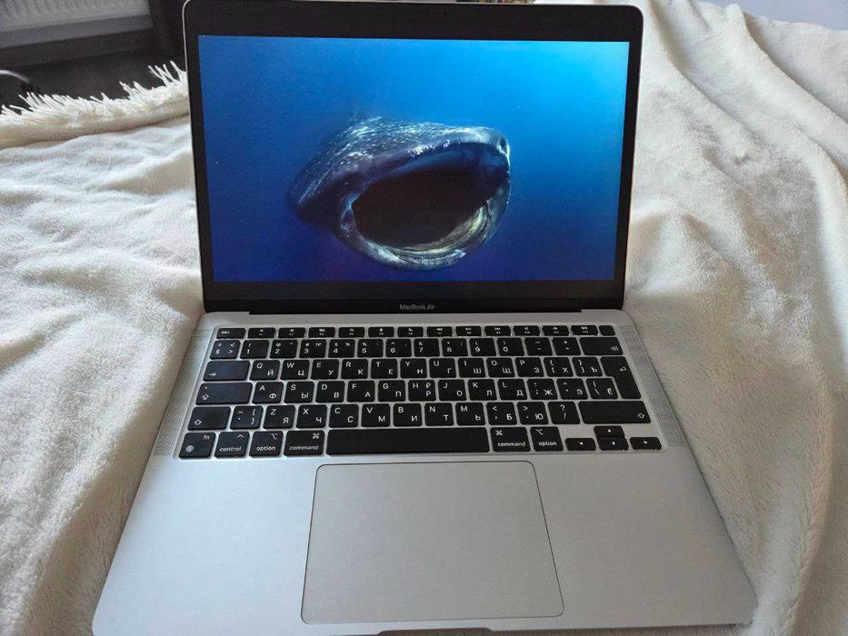 Продам MacBook Air M1 (2020), Silver