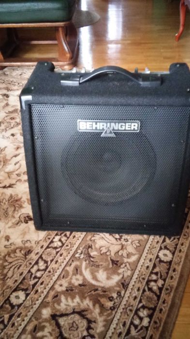 Piec wzmacniacz klawiszowy Behringer 45 wat