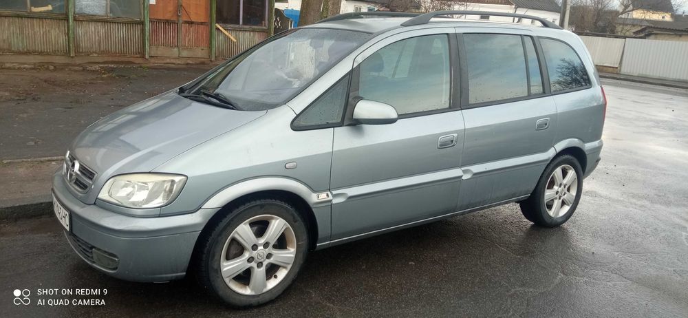 Опель зафіра  2005 року дизель механіка