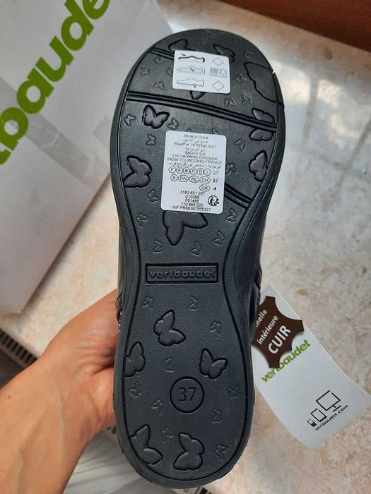 ботинки, черевики для дівчинки 37 разм по 600 грн