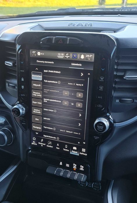 Dodge RAM 1500 DURANGO Polski jezyk mapa polskie menu USA