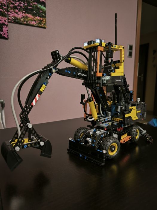 LEGO technic 42053 + 8293 ładowarka koparka Volvo Cisew • OLX.pl