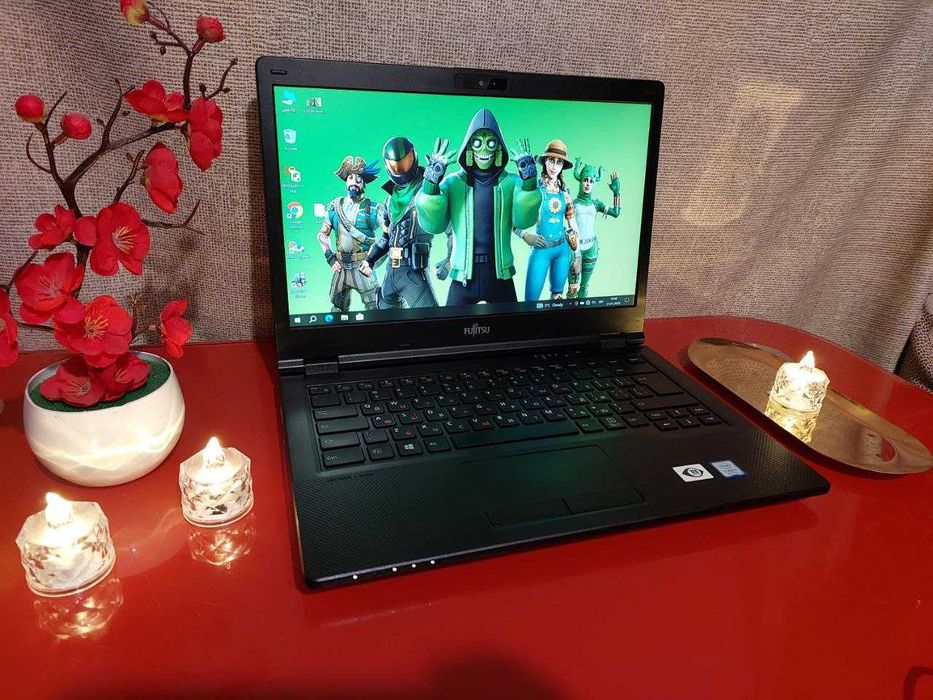 Ноутбук  Full HD, Intel Core i5-8265U,16GB DDR4,SSD 256Gb